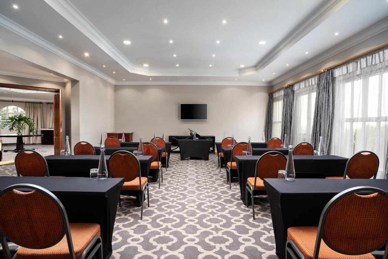 Premier Hotel Quatermain Йоханнесбург Экстерьер фото